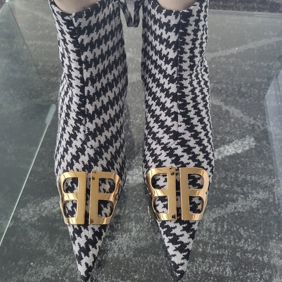 Brand New Balenciaga BB houndstooth ankle boots, size36 - Picture 2 of 5